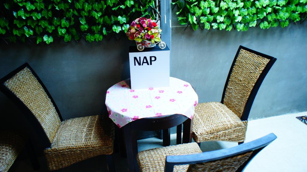 Nap Box Hostel Чиангмай Экстерьер фото